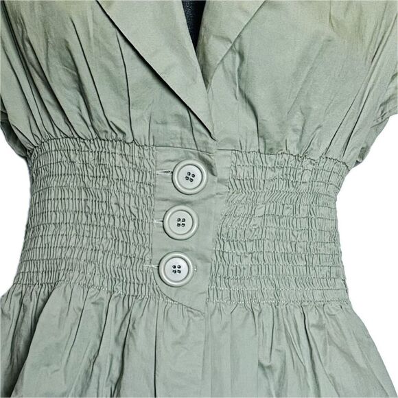 Green Open Front Elastic Waist Blouse Three Front Buttons Size Medium - Picture 5 of 7
